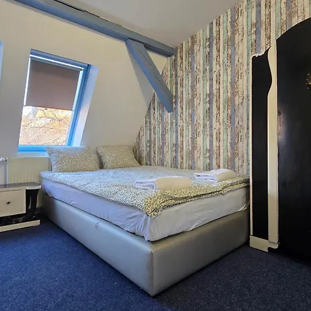 Park Gallery Apartment *